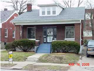 This image has an empty alt attribute; its file name is 41st_223.jpg